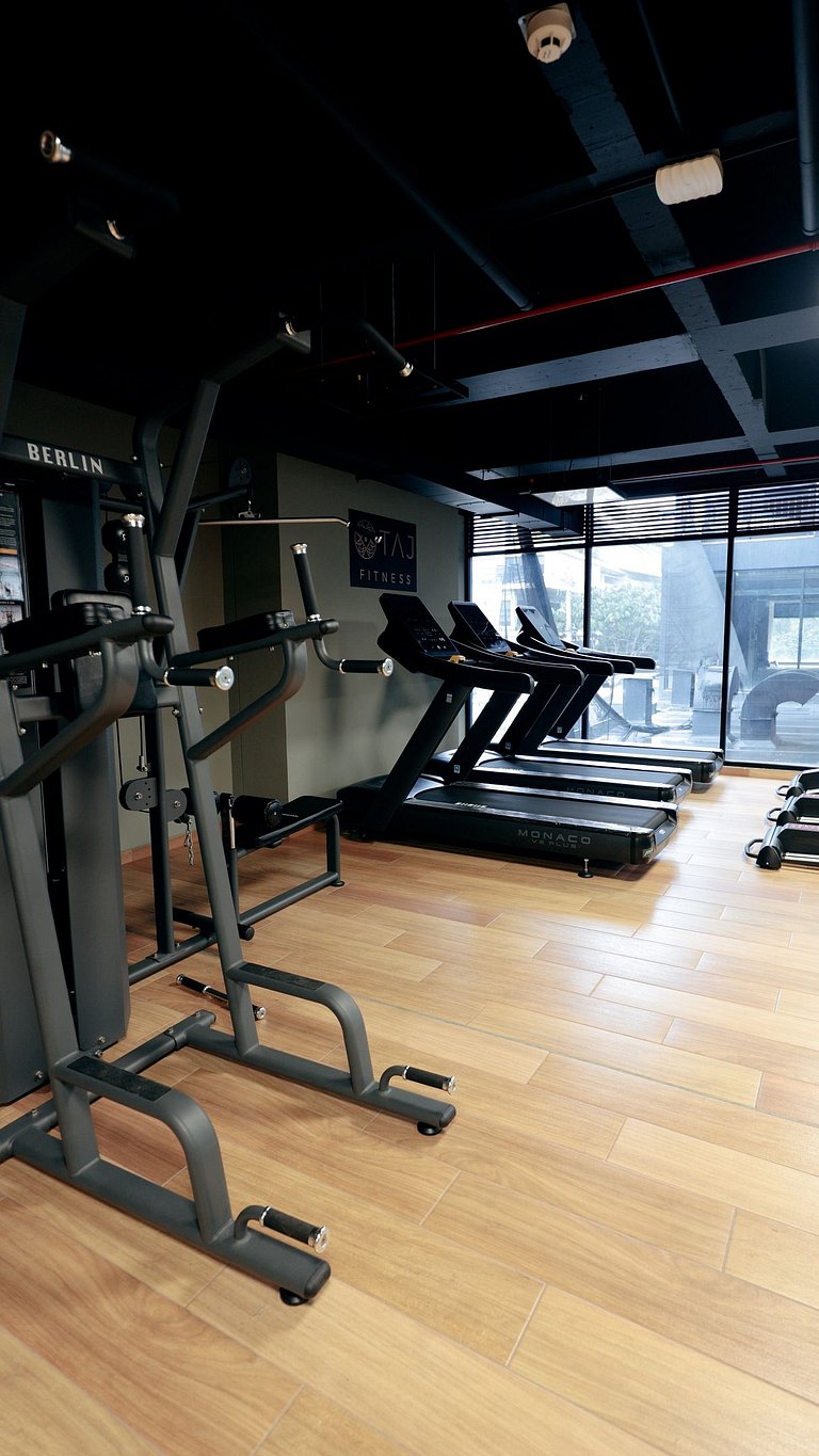 vestrip - taj - 97, cerca a el parque de la 93